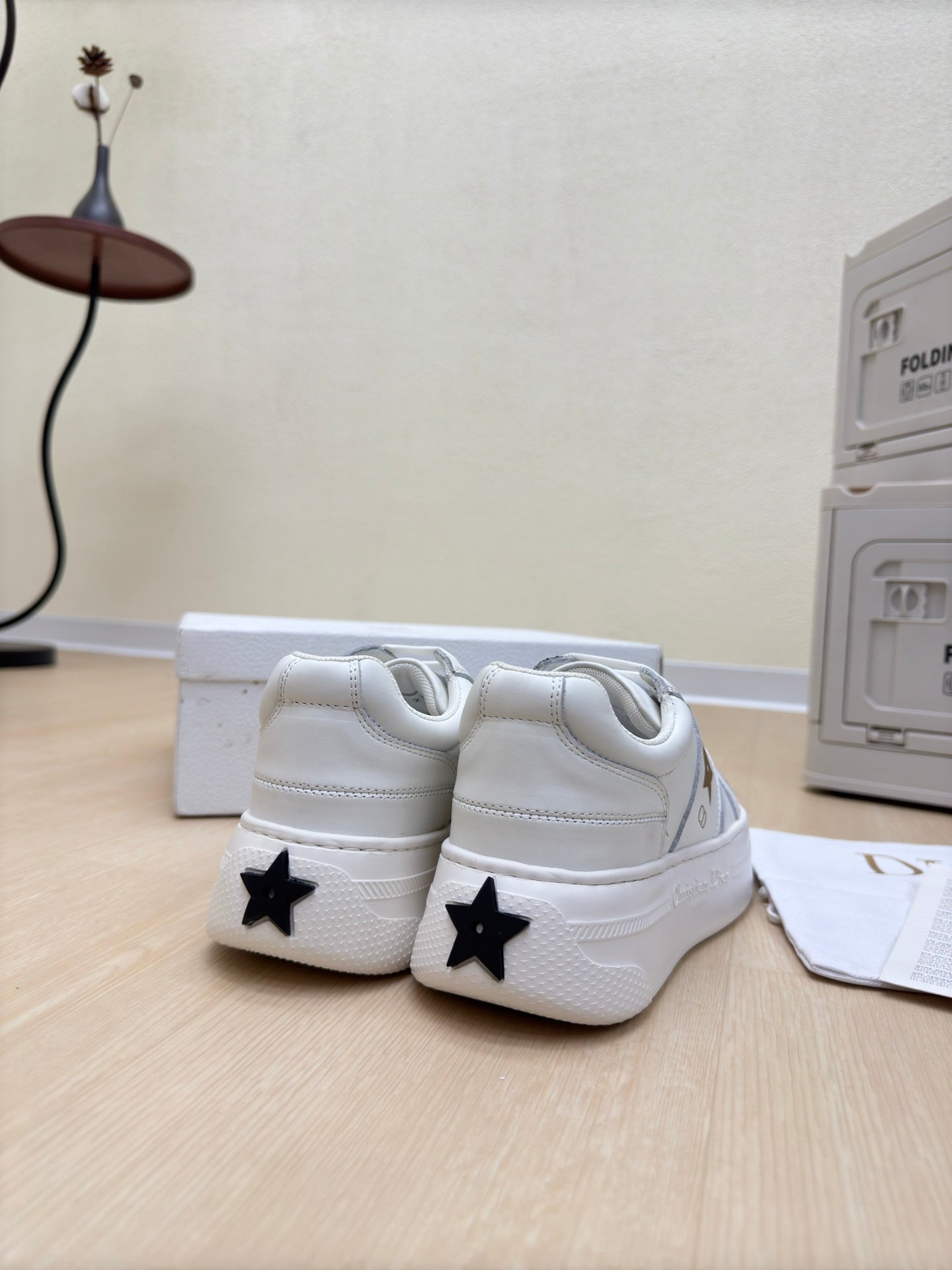 GOLD STAR PLATFORM SNEAKER IN WHITE CALFSKIN AND SUEDE