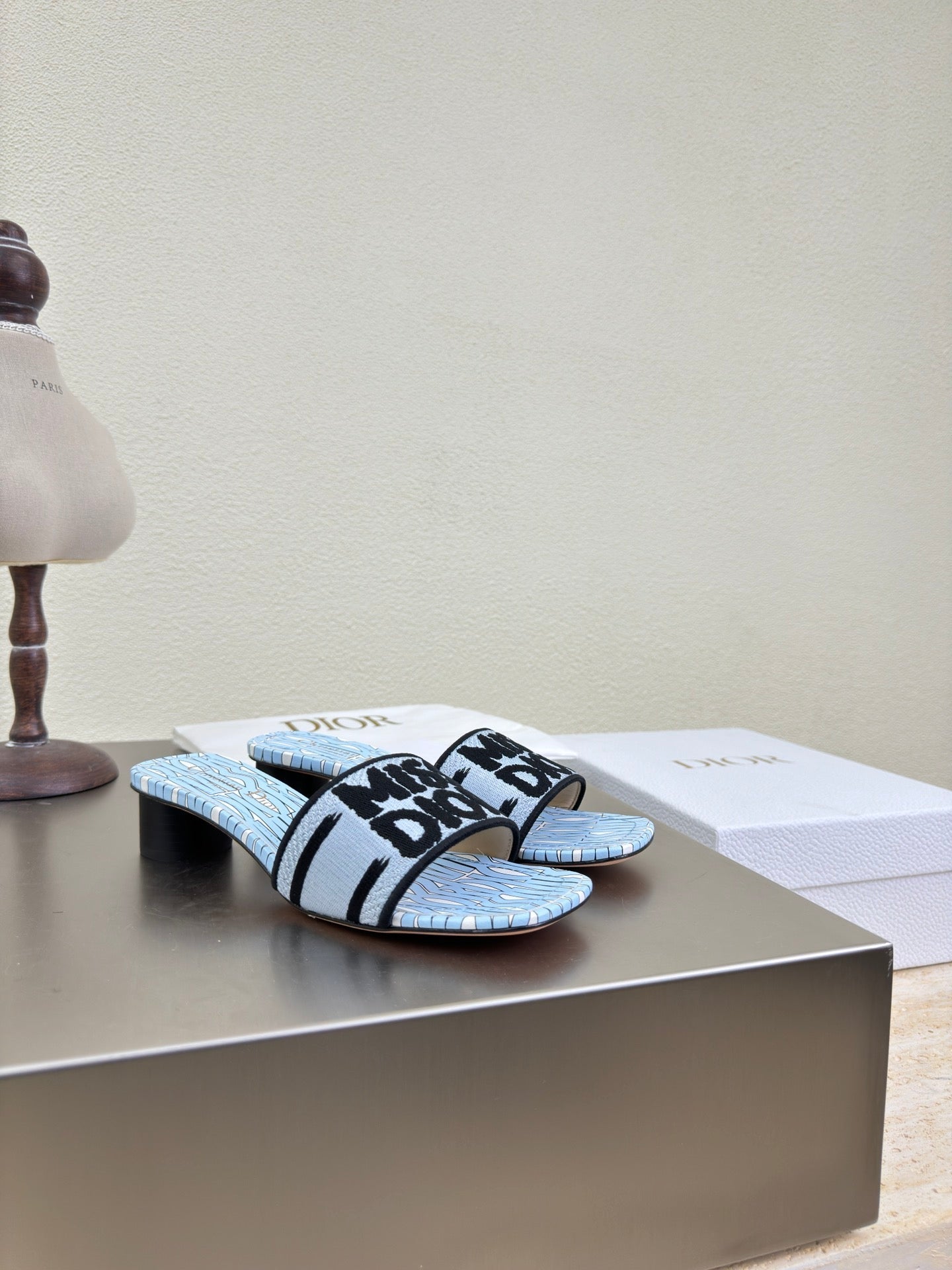 DWAY HEELED SLIDE EMBROIDERED COTTON AND LIGHT PINK MISS DIOR ALLOVER MOTIF 35 MM