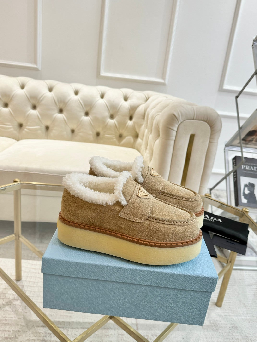 SUEDE LOAFER LIGHT FRENCH BEIGE WITH SHEARLING LINING