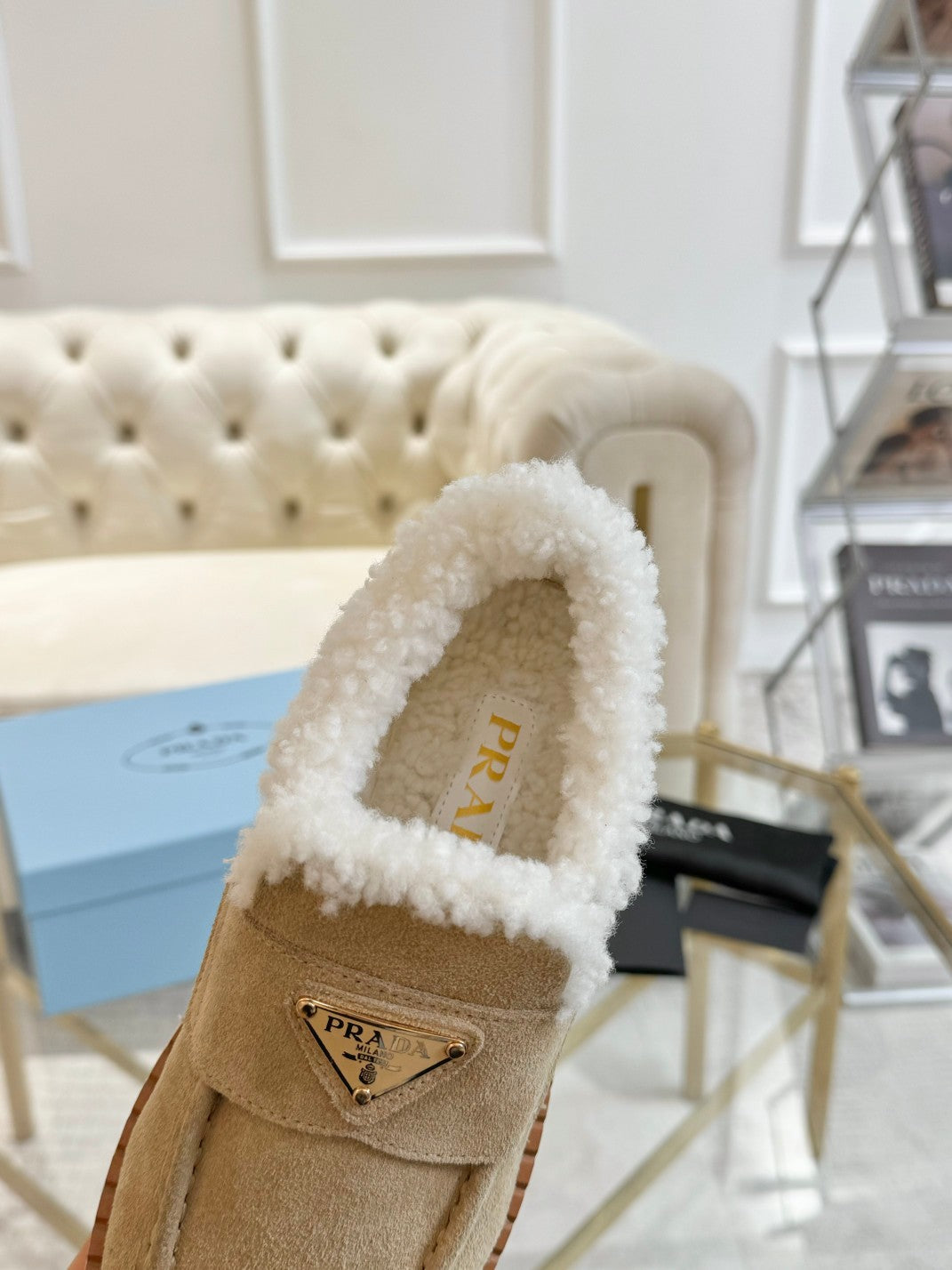 SUEDE LOAFER LIGHT FRENCH BEIGE WITH SHEARLING LINING