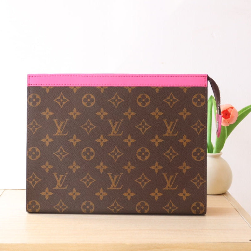 LV 25S POCHETTE VOYAGE 26 IN PONDICHERY PINK MONOGRAM MACASSAR COATED CANVAS