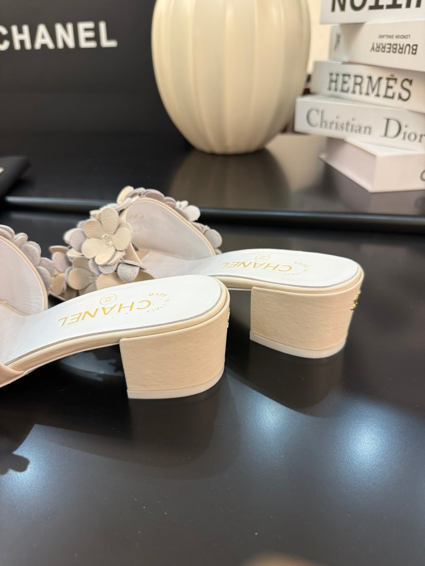 MID HEEL 45 MM MULE IN WHITE CALFSKIN