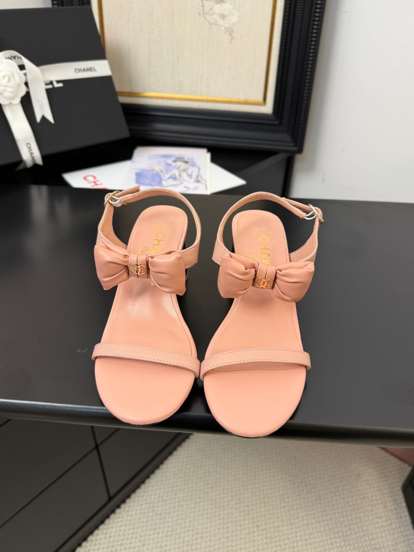 MID HEEL SANDALS IN PEACHY PINK CALFSKIN WITH BOW