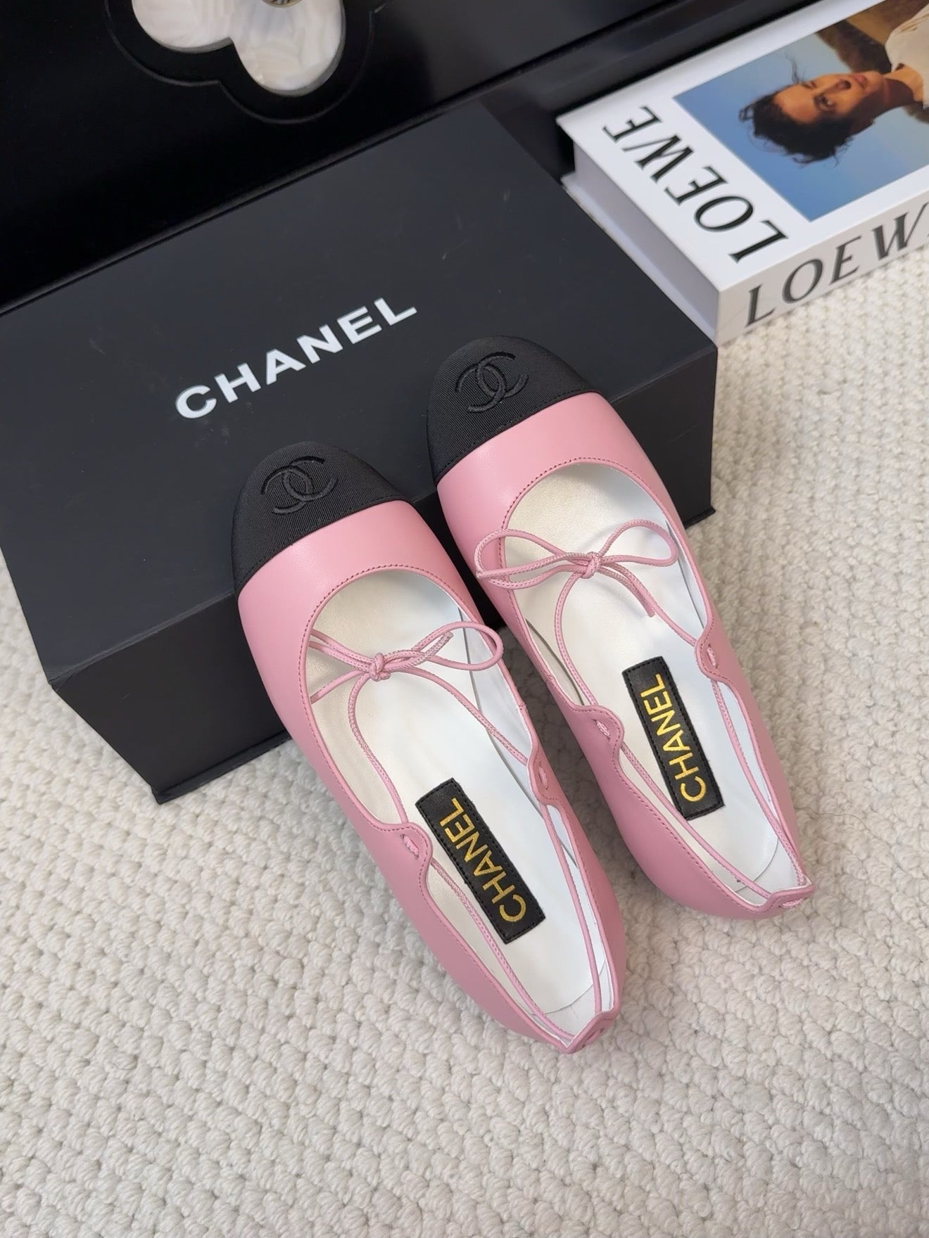 FLAT MARY JANE PUMPS IN BABY PINK LAMBSKIN MIX BLACK FABRIC