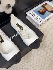 FLAT MARY JANE PUMPS IN WHITE LAMBSKIN MIX BLACK FABRIC