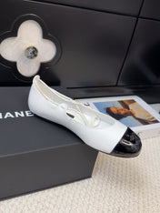FLAT MARY JANE PUMPS IN WHITE MIX BLACK LAMBSKIN