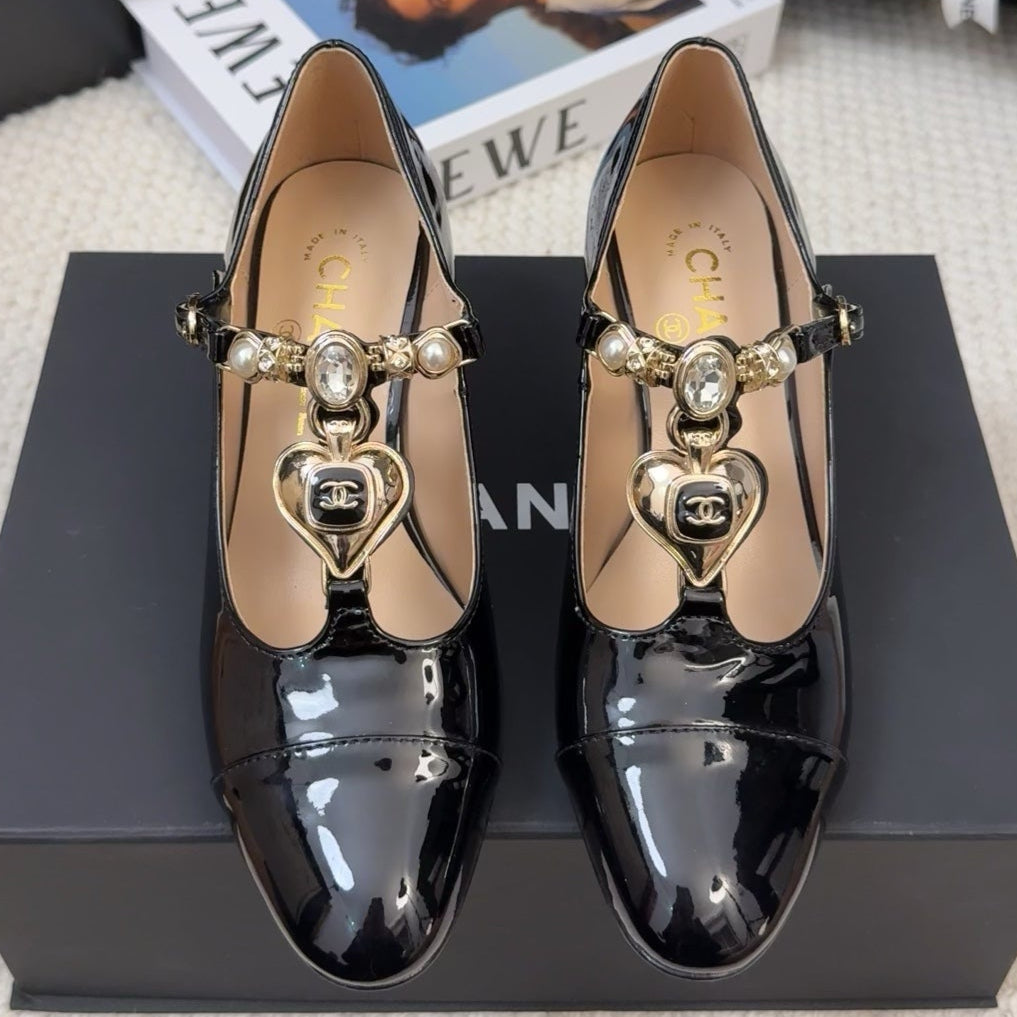 MARY JANE SHOES IN BLACK PATENT CALFSKIN 55 MM