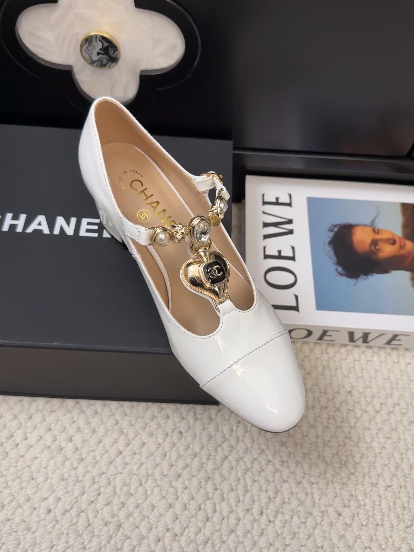 MARY JANE SHOES IN WHITE PATENT CALFSKIN 55 MM