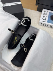 MARY JANE SHOES IN BLACK VELVET WITH CRYSTALS LOGO
