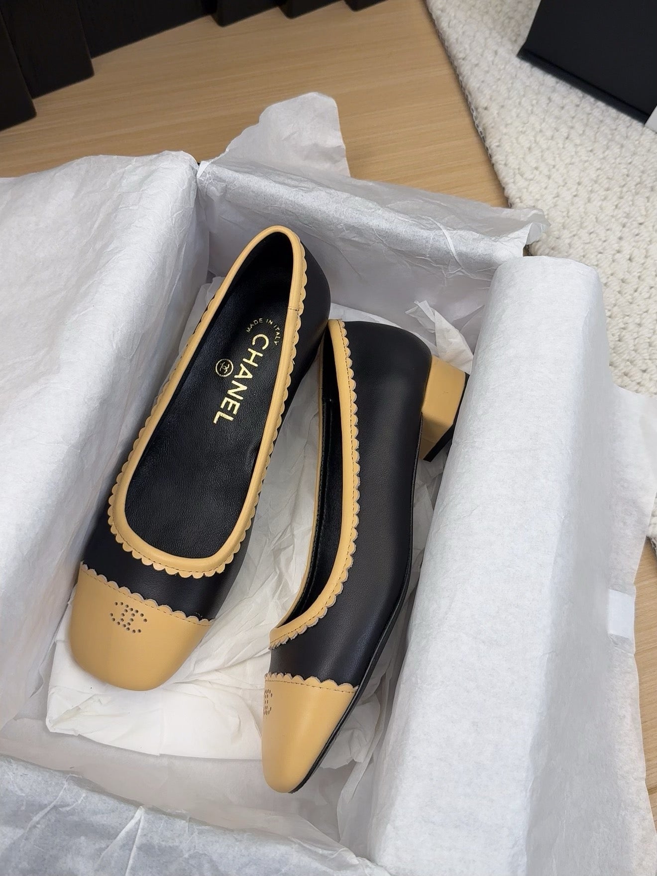 BALLET FLAT IN BLACK MIX PEANUT BROWN CALFSKIN