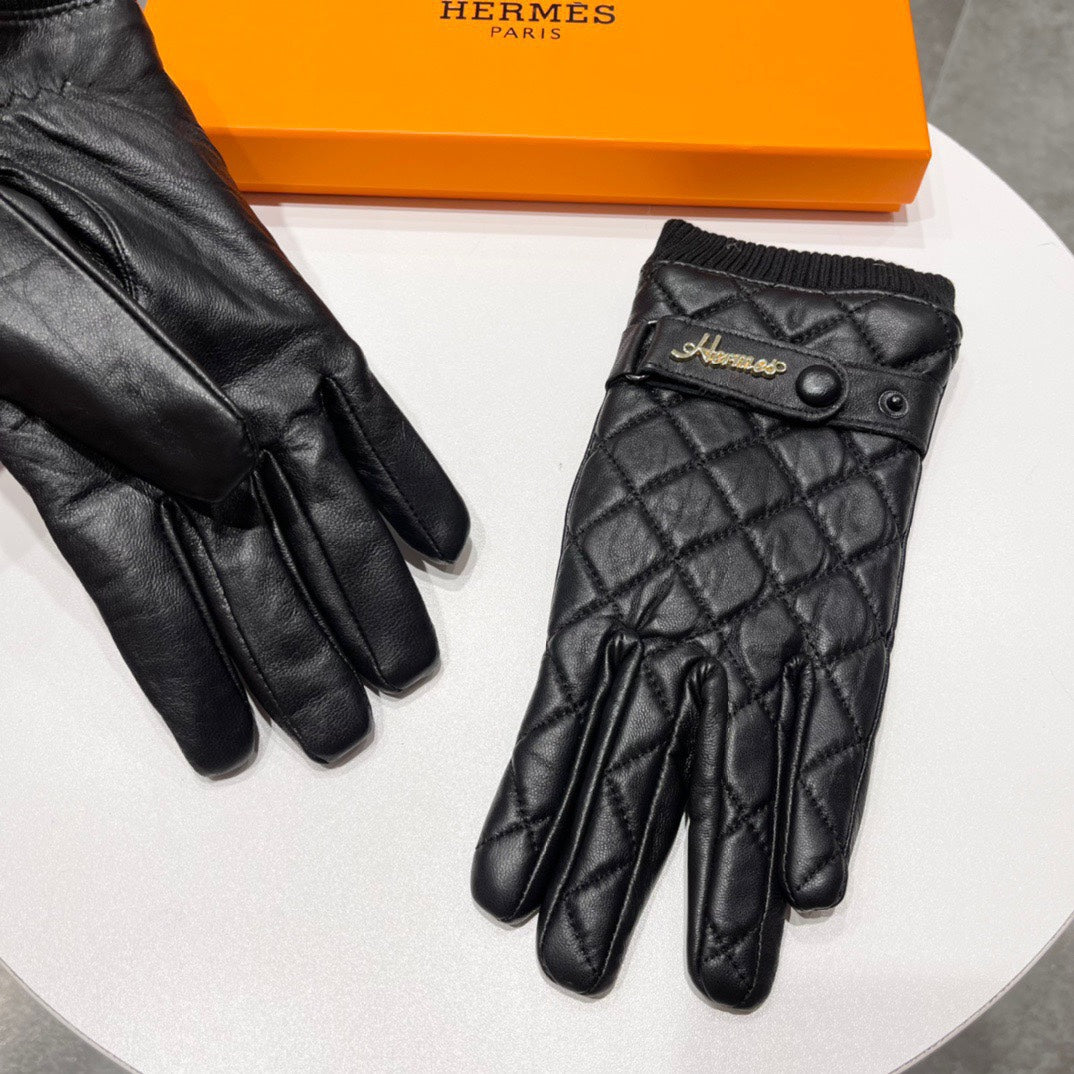 GLOVES IN BLACK LAMBSKIN AND WOOL LINING 109612