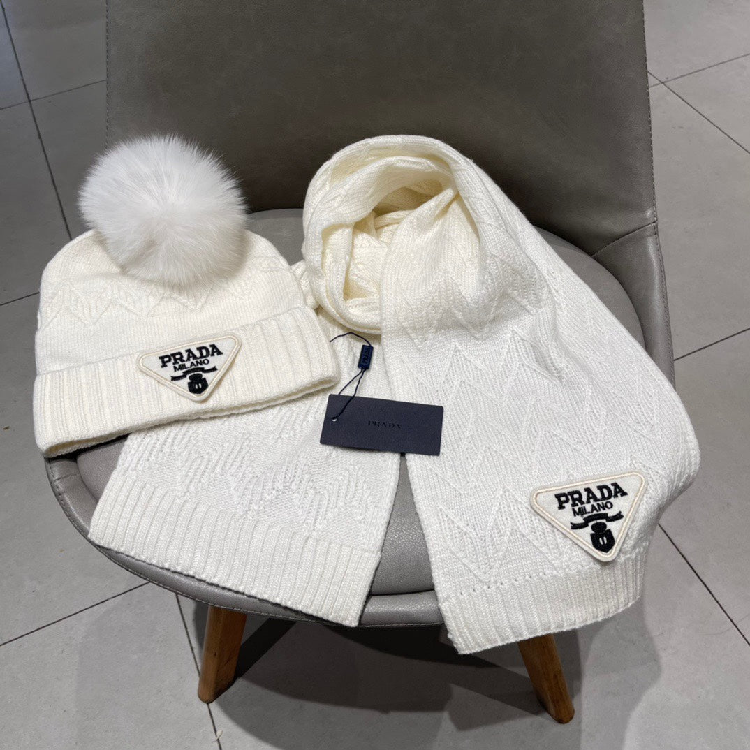 SET SCARF AND HAT IN WHITE CASHMERE AND RABBIT FUR 433247