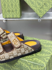 GG SANDALS IN DARK BROWN CALFSKIN AND BEIGE FABRIC WITH GOLD HARDWARE