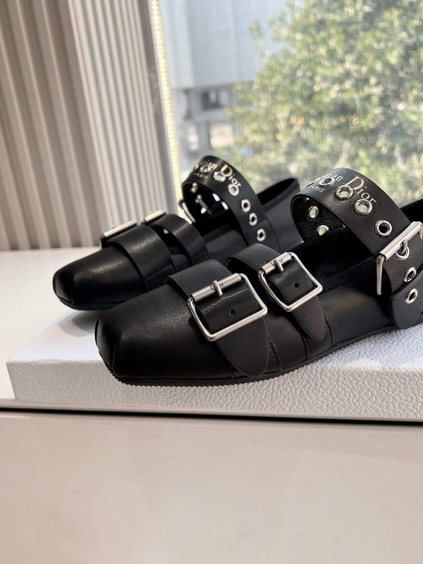 PUNK BALLET FLAT IN BLACK SUPPLE CALFSKIN