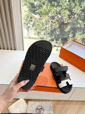 CHYPRE SANDAL IN BLACK MIX WHITE CALFSKIN