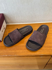 GG SLIDES IN DARK BROWN SUEDE WITH EMBOSSED LOGO