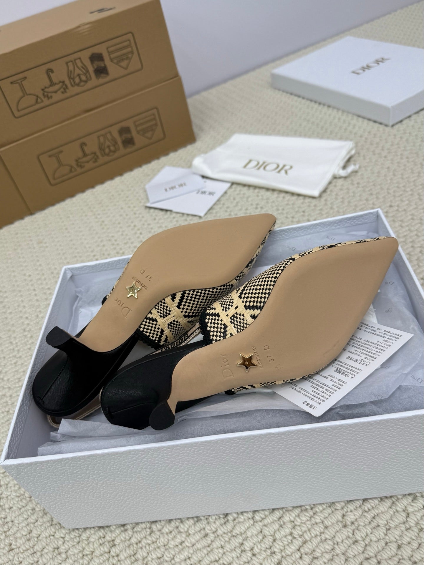 DIOR HIGH SLINGBACK 65 MM 25S IN BLACK AND BEIGE RAFFIA