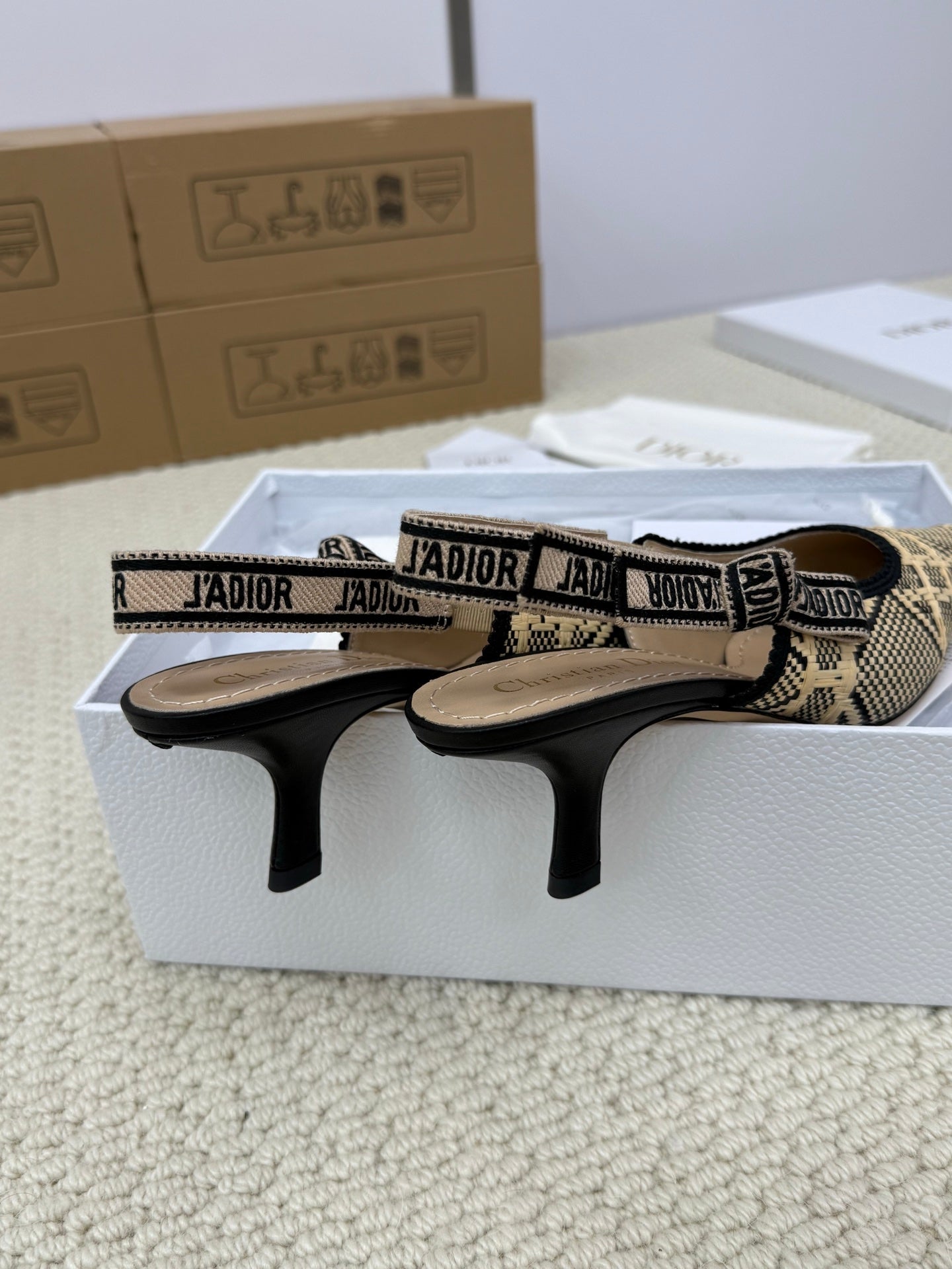 DIOR HIGH SLINGBACK 65 MM 25S IN BLACK AND BEIGE RAFFIA