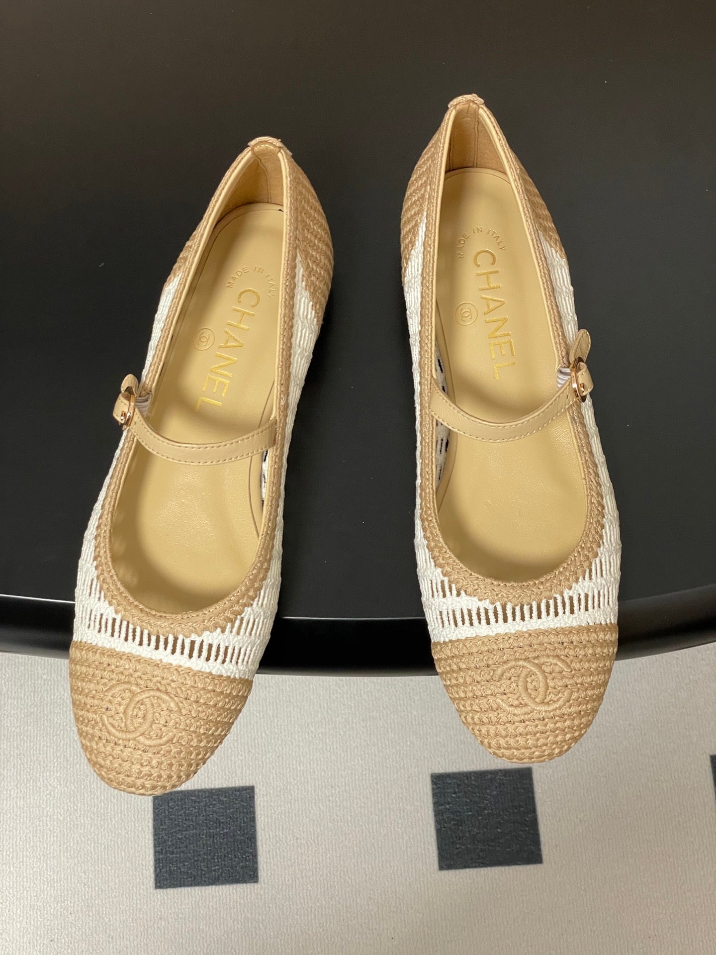 BALLERINAS IN WHITE MIX PEANUT BROWN RAFFIA
