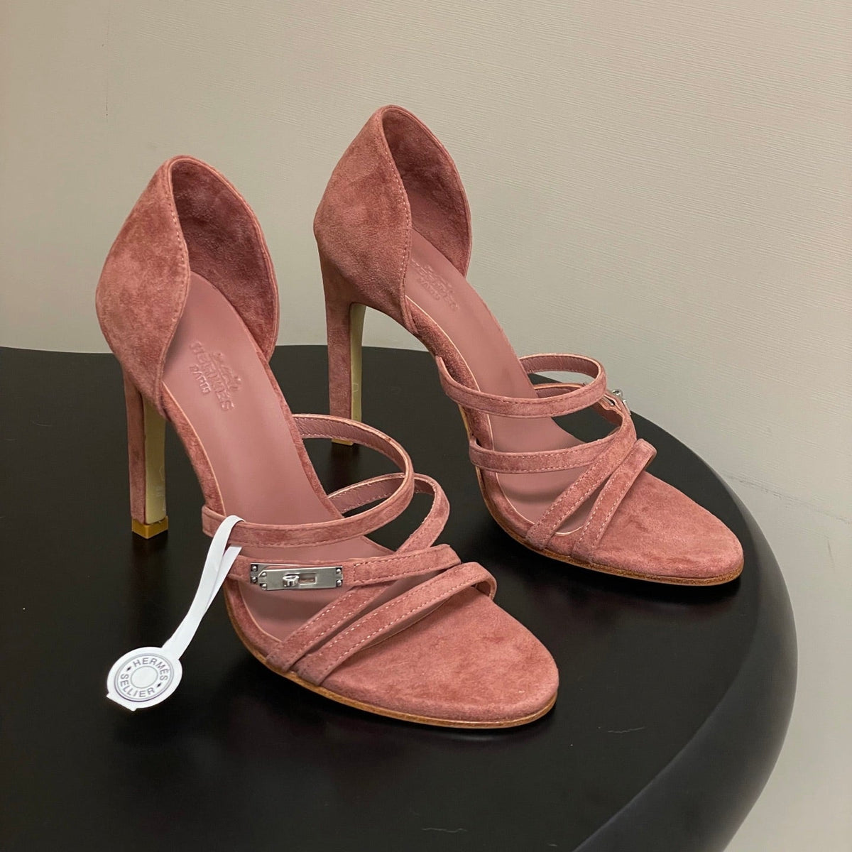 HM 25S HIGH-HEEL SANDAL 105 MM IN PEACHY PINK SUEDE