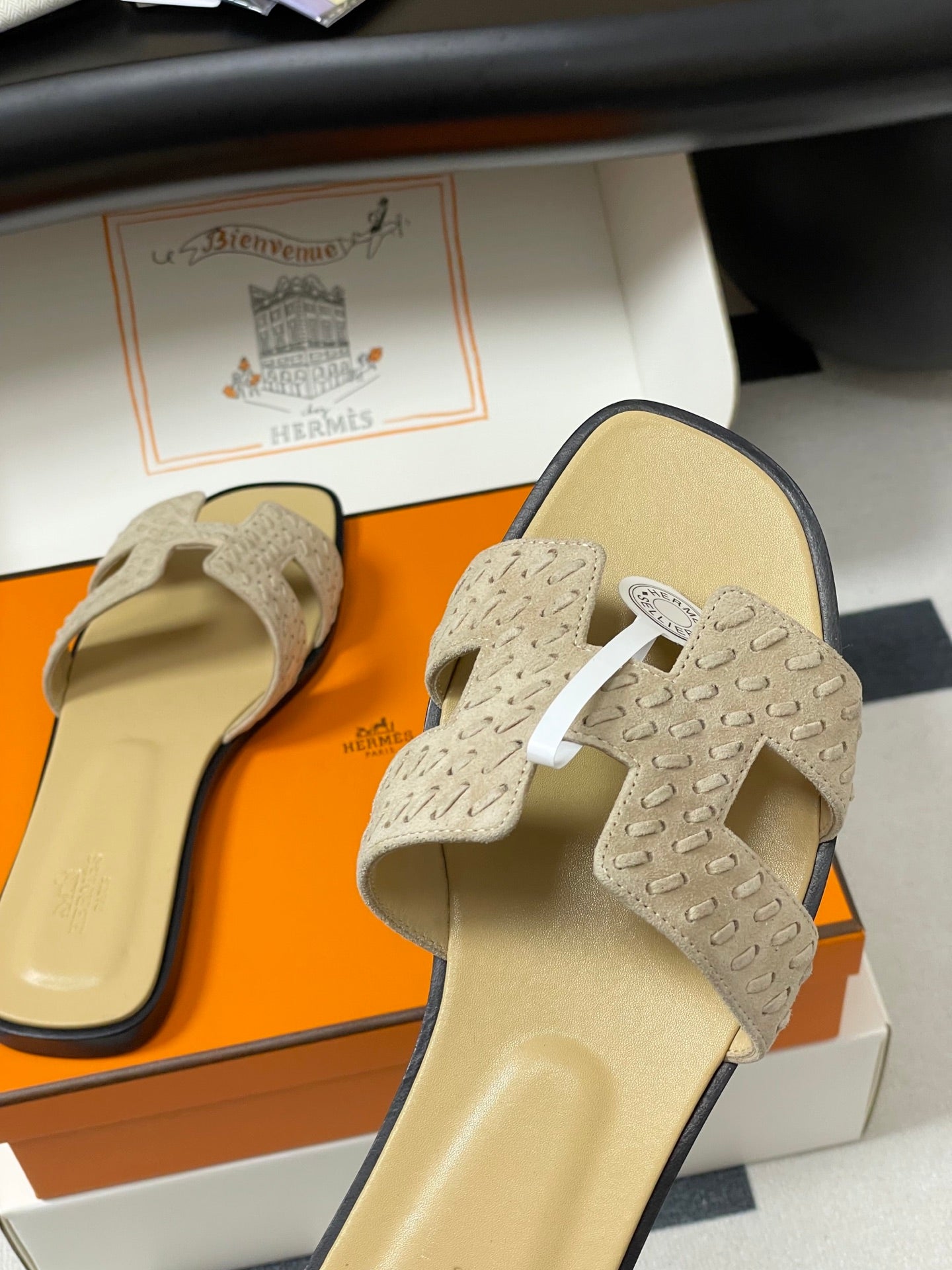 HM 25S ORAN SANDAL IN BEIGE SUEDE AND LAMBSKIN