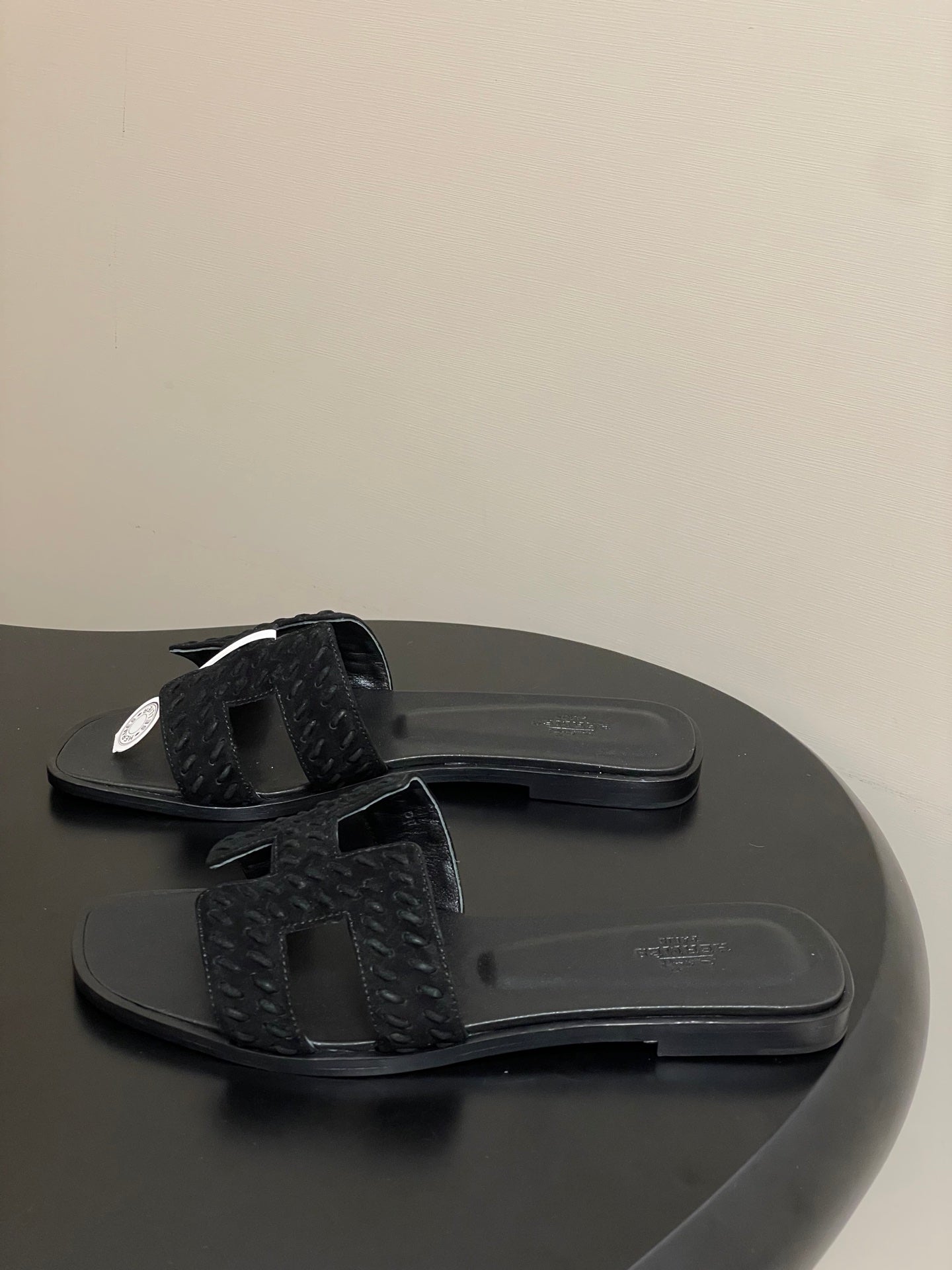 HM 25S ORAN SANDAL IN BLACK SUEDE AND LAMBSKIN