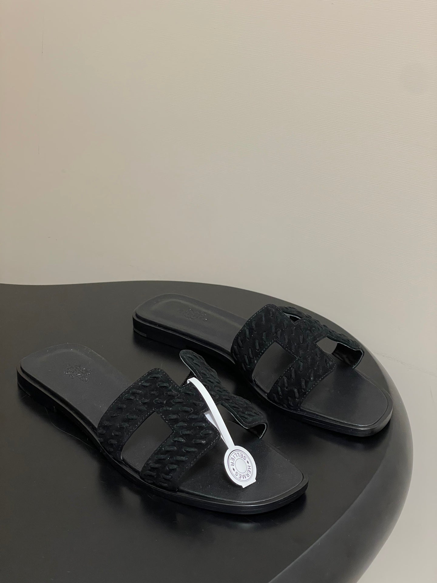 HM 25S ORAN SANDAL IN BLACK SUEDE AND LAMBSKIN