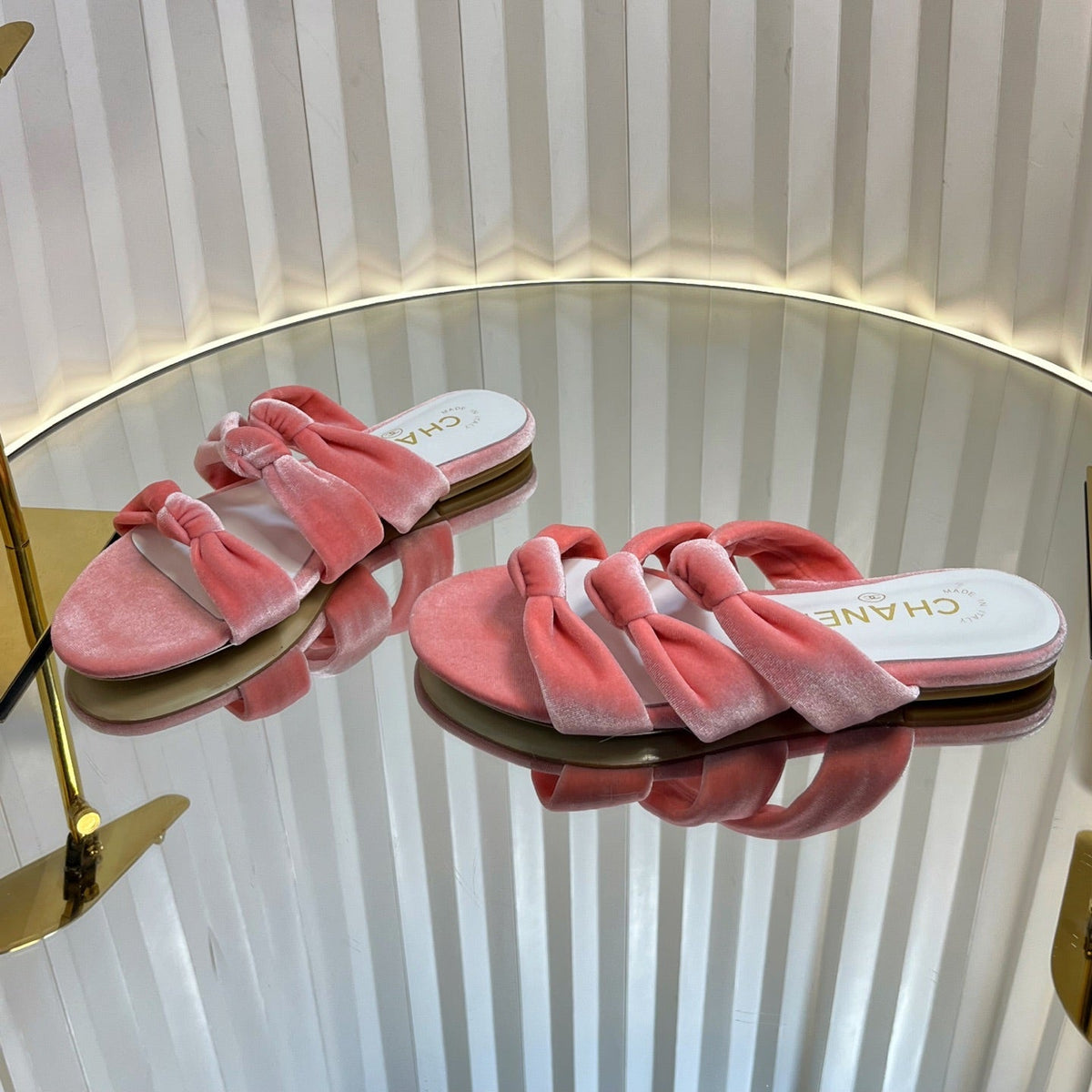 THREE STRAPS MULE IN BRIGHT PINK VELVET