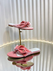 LACE SANDALS IN BRIGHT PINK VELVET