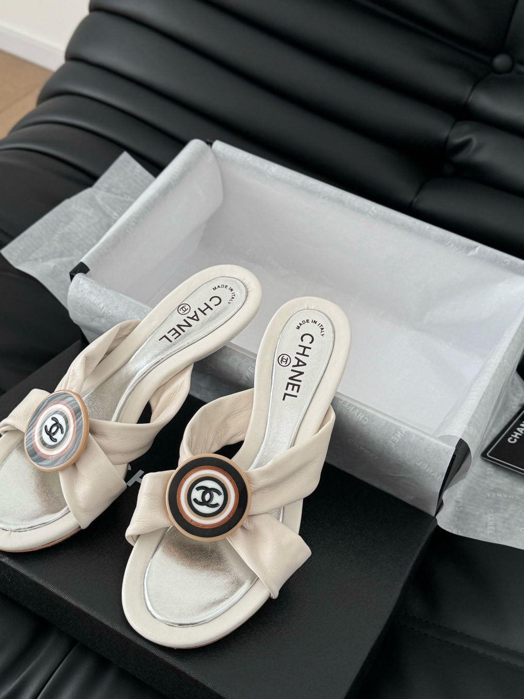 WHITE FABRIC CC SLIDE SANDALS