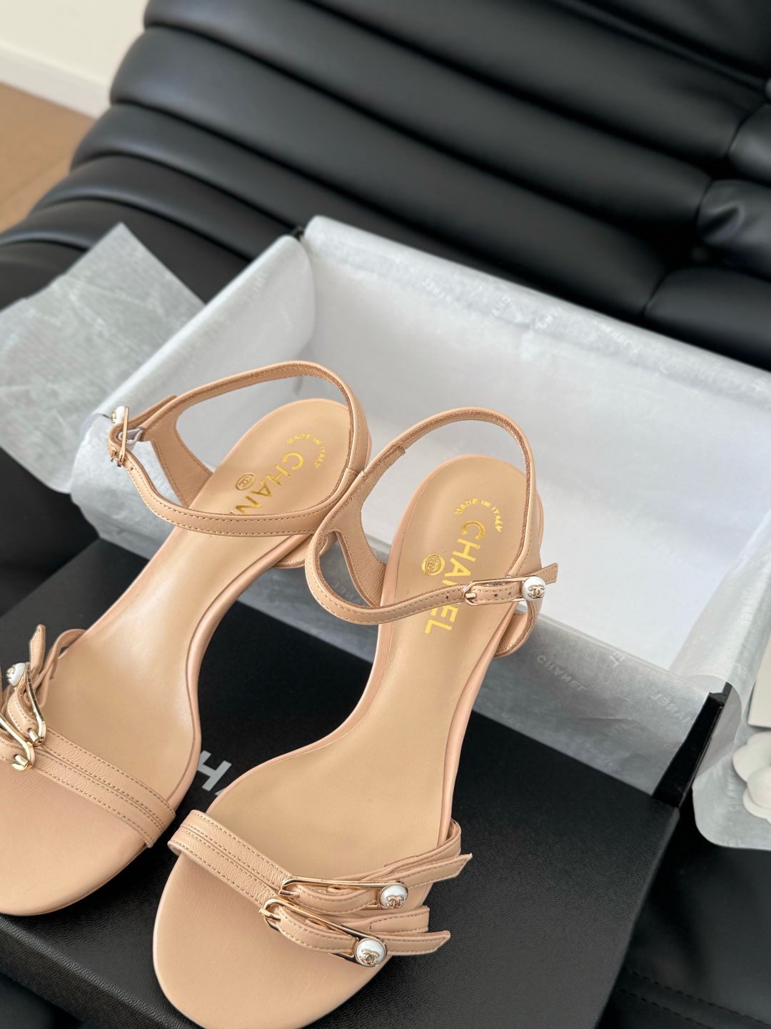 MID-HEEL 35 MM SANDAL IN NUDE TAN SHEEPSKIN