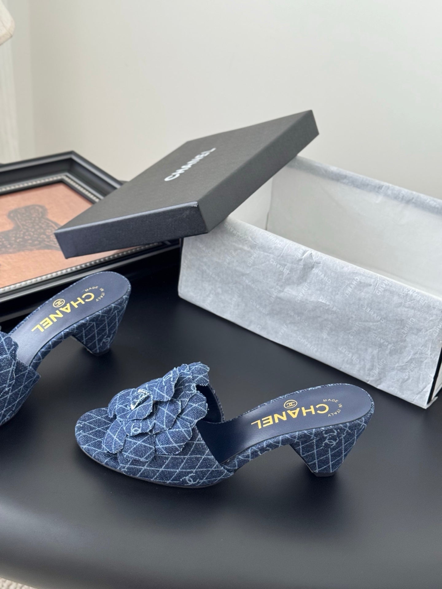 HIGH HEELS CAMELLIA IN NAVY BLUE DENIM