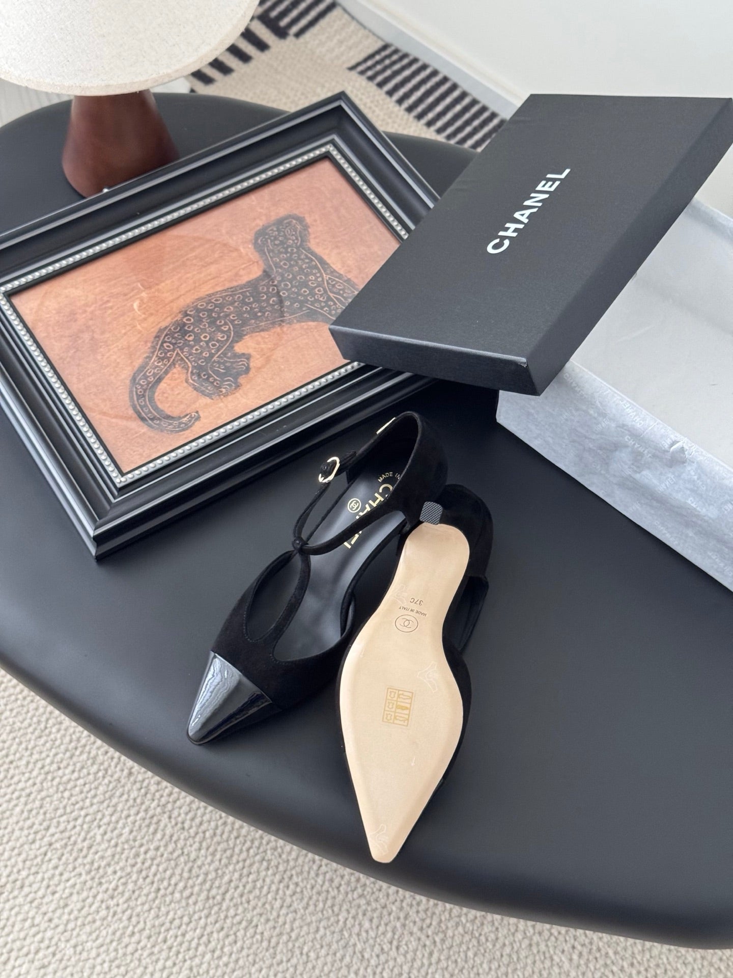 HIGH HEELS WAIST CUTTING IN BLACK SUEDUE MIX GLOSSY