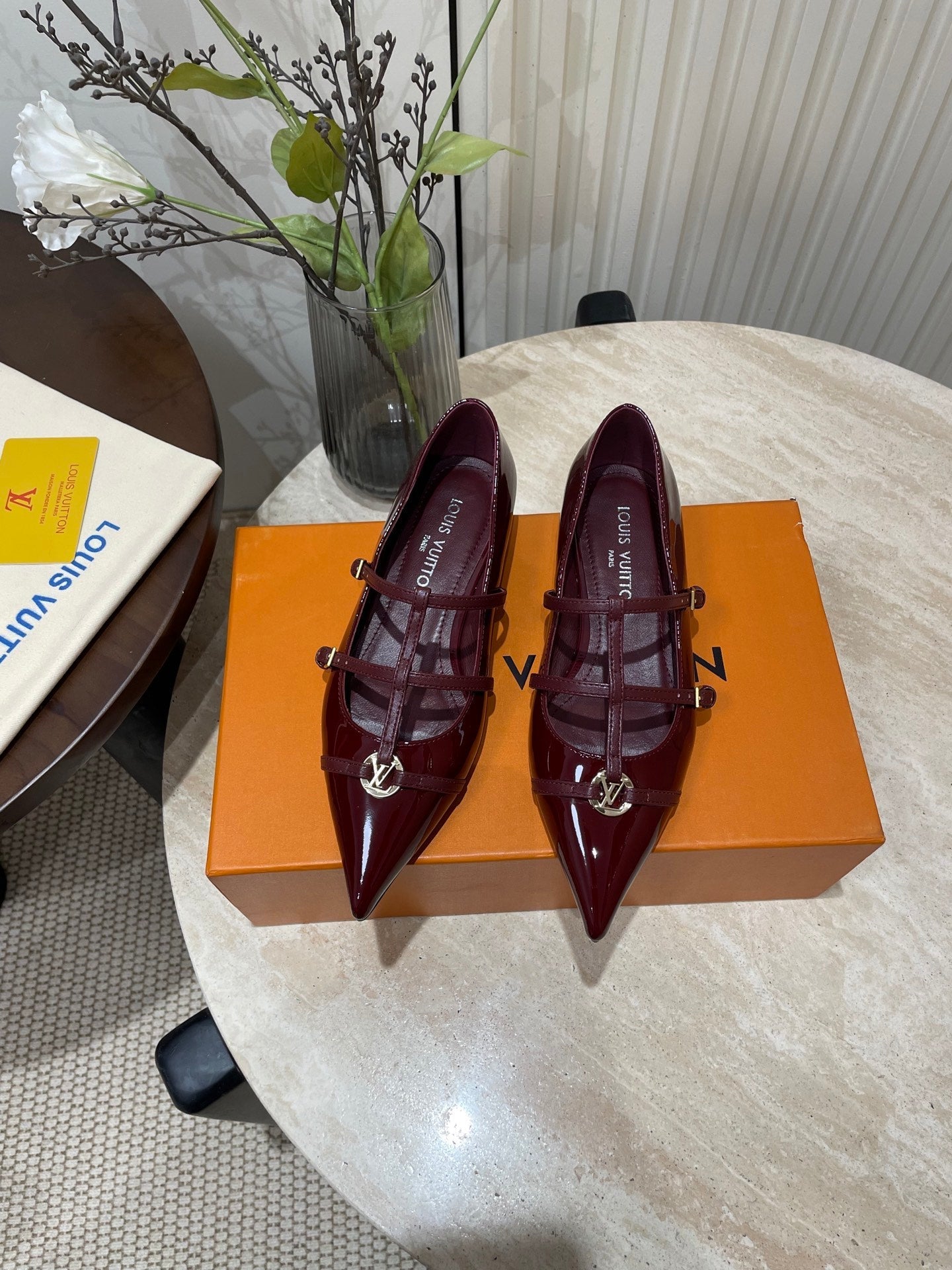 POINTED-TOE TRIPLE-STRAP BALLET FLAT IN BURGUNDY RED PATENT CALFSKIN