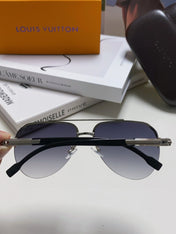 PILOT SUNGLASSES 582590 IN SILVER METAL GREY SMOKE LENSES