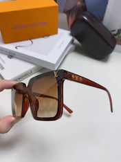 SQUARE SUNGLASS 581367 IN BROWN ACETATE MONOGRAM MASK ON LENS