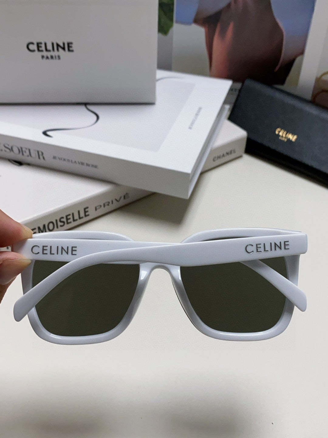 TRIOMPHE SUNGLASSES 552775 IN WHITE ACETATE TEXT LOGO