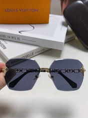 CHAIN SQUARE SUNGLASSES 570261 IN GOLD METAL BLACK LENS