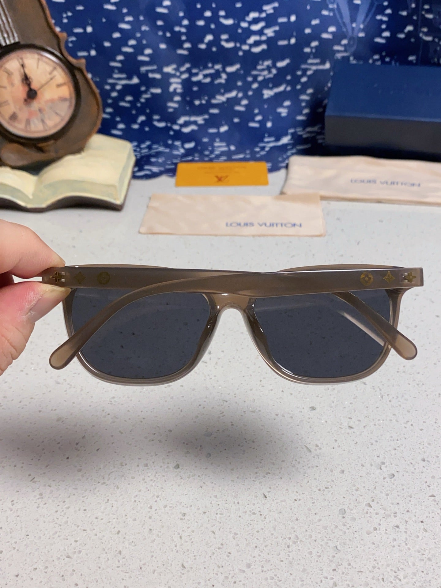 CAT EYE SUNGLASSES 571648 IN BEIGE CLEAR ACETATE