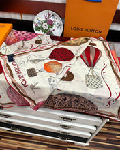 UP AND AWAY 140 CM SQUARE SILK SCARF COLORFUL 400072