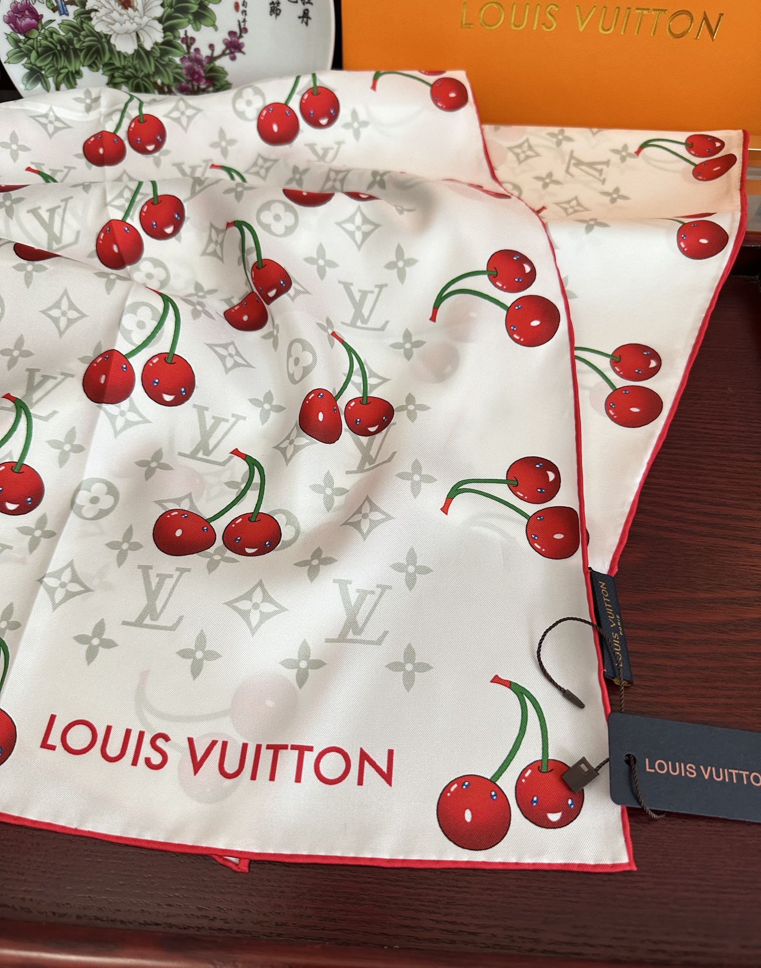 LV SCARF 90 CM IN SILK 03