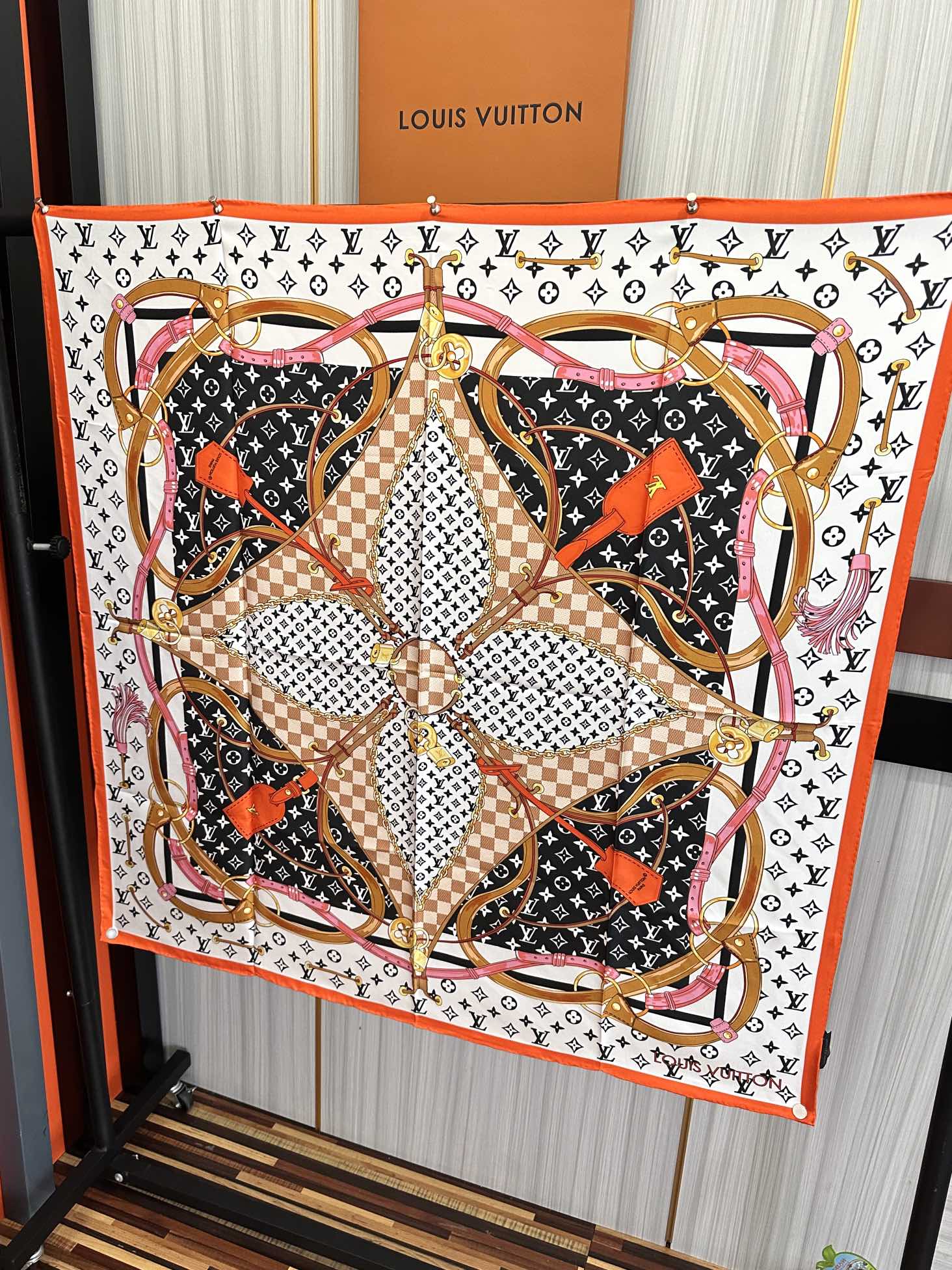 LV SCARF 90 CM IN SILK 738451