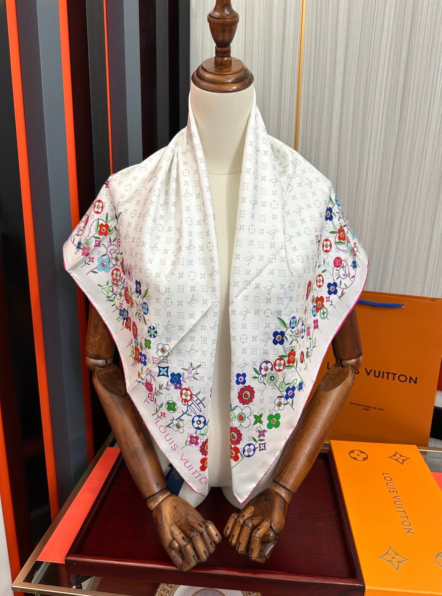 LV SCARF 90 CM IN SILK 01