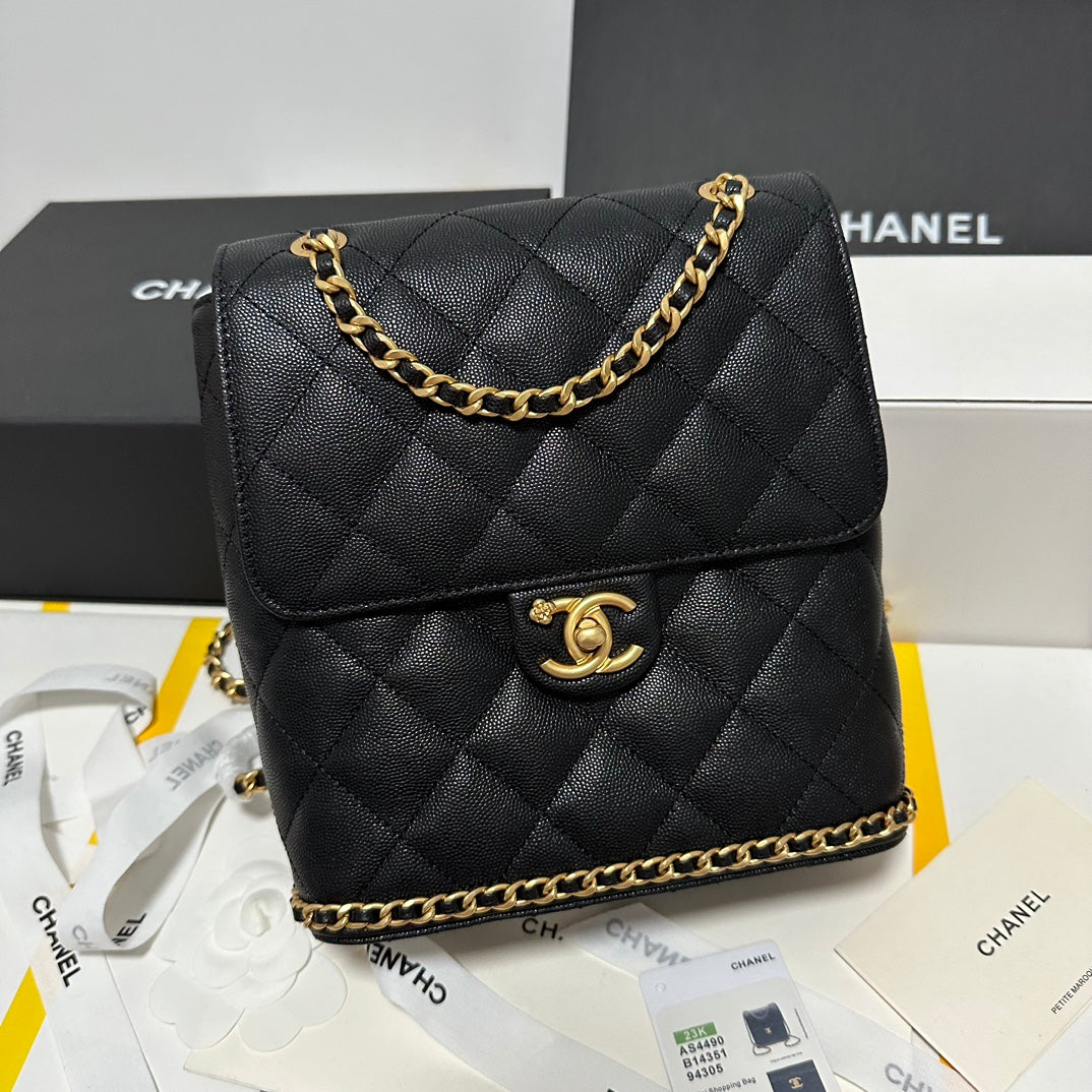 CC BACKPACK 22 IN BLACK GRAINED CALFSKIN