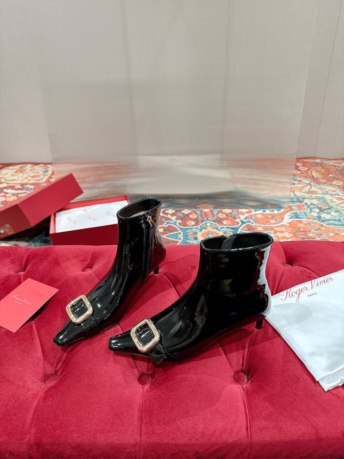 VIV CANARD ANKLE BOOTS IN BLACK PATENT CALFSKIN