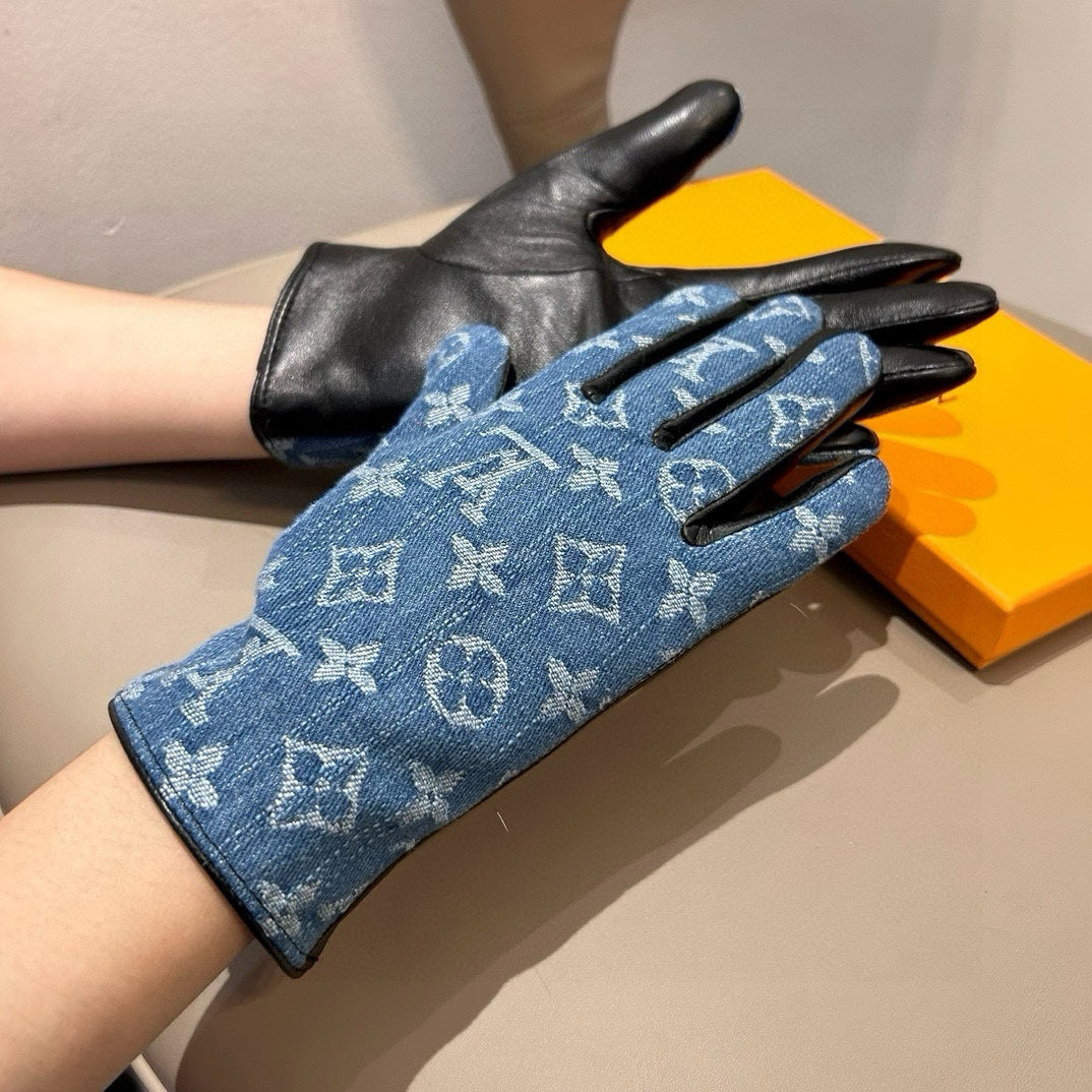 GLOVES IN ELECTRIC BLUE MONOGRAM DENIM AND BLACK LAMBSKIN 460110