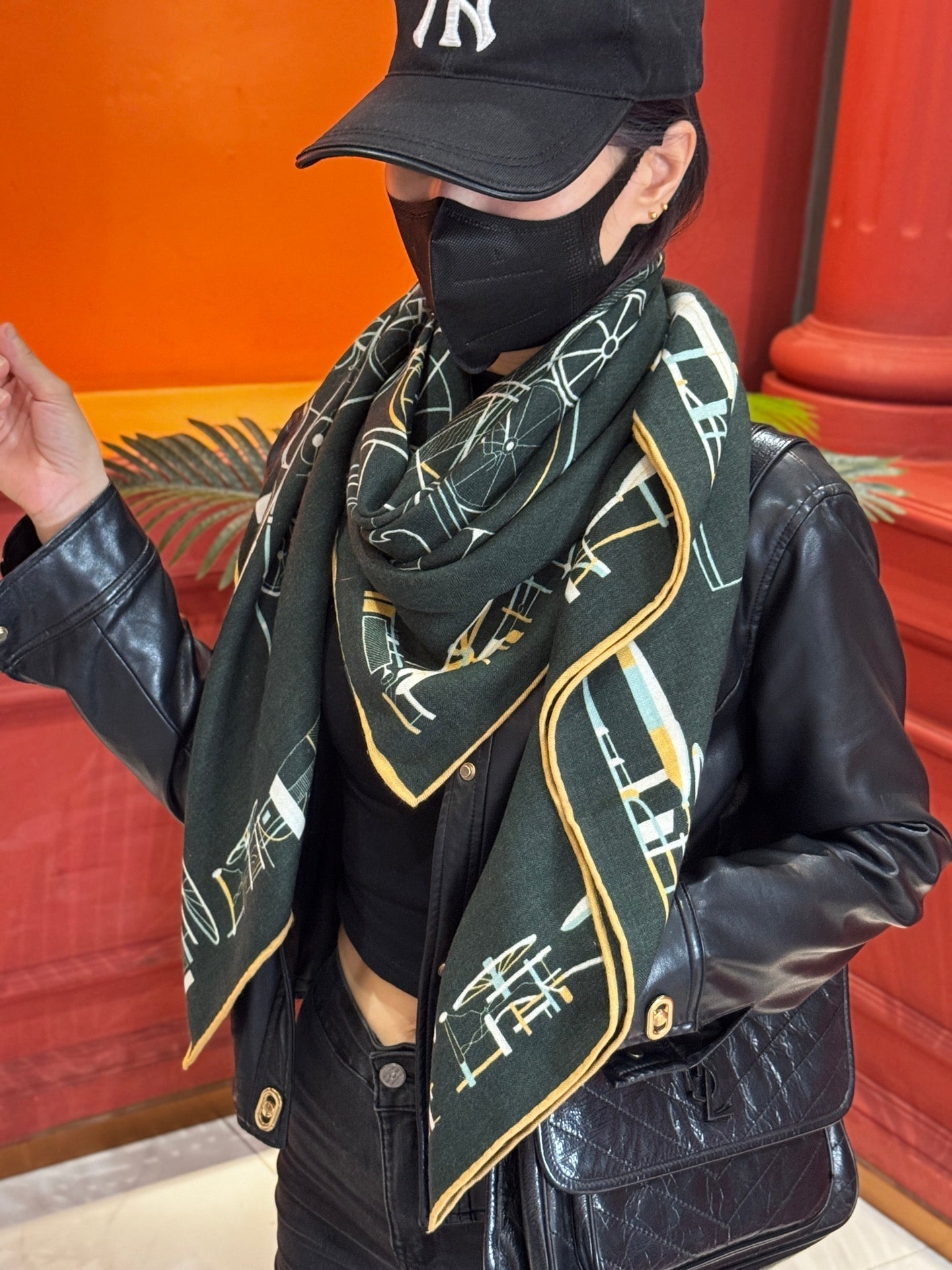 HERMES 25S SCARF 140 IN CASHMERE SILK 727320