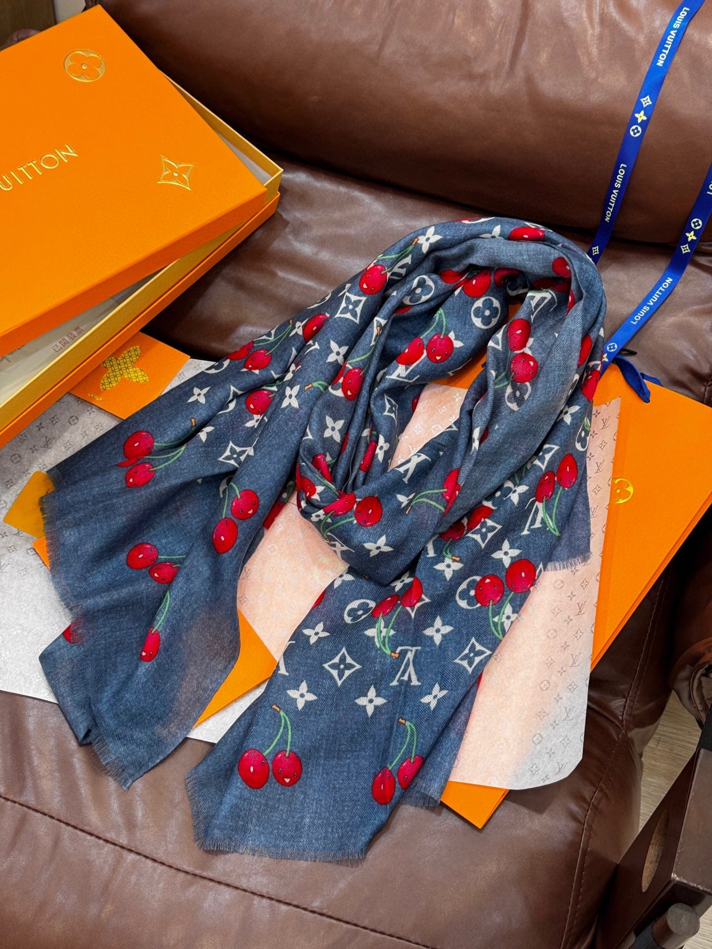 LV SCARF 200 CM IN CASHMERE 728982