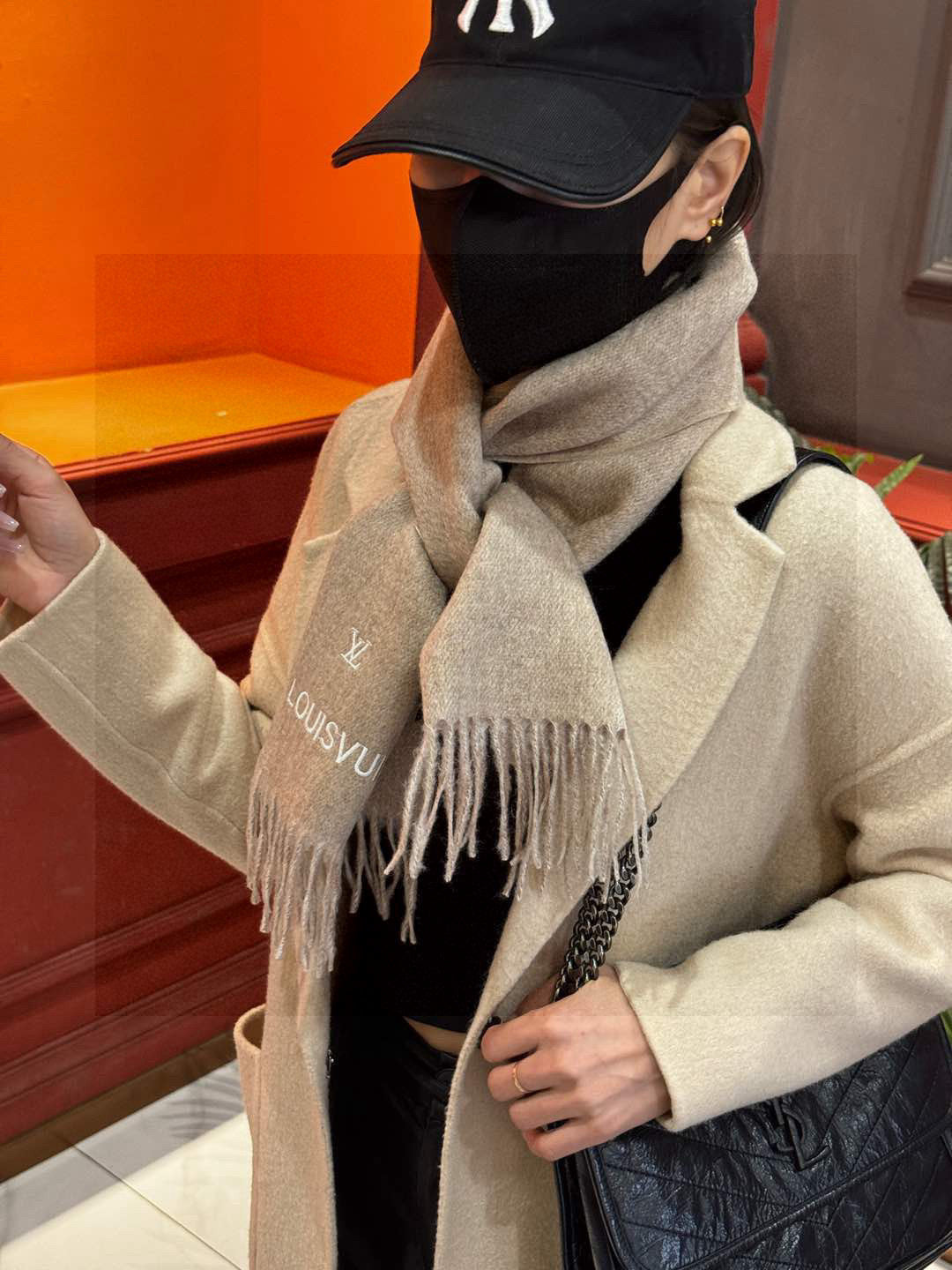 LV SCARF 180 CM IN CASHMERE 730568