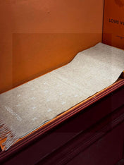 LV SCARF 180 CM IN CASHMERE 730568